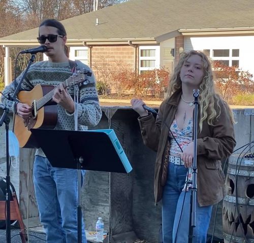 Wine & Music featuring Eddie Rae & Savory Eats – Setter Ridge Vineyards